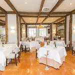 Hotell De 4*
