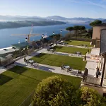 Hotell De 4*