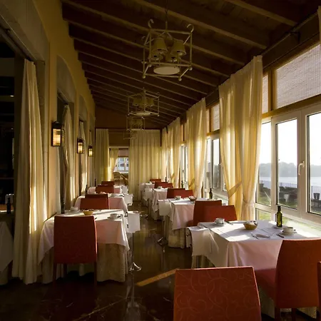 De 4* ריבאדאו