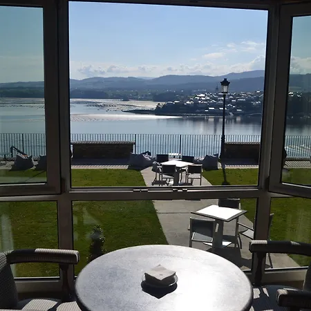 Hotel De 4*